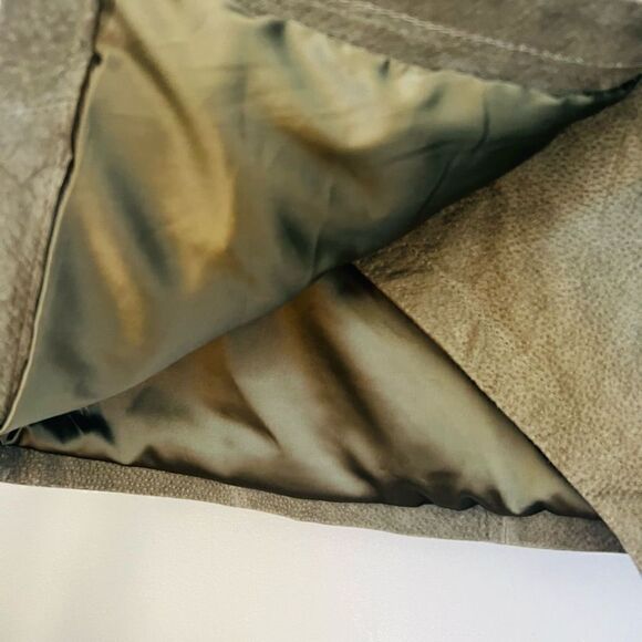 BLANK NYC Snap Front Suede Wrap Skirt, Sage Green, 28‎ Waist, Small/Medium, NWT - Picture 13 of 14